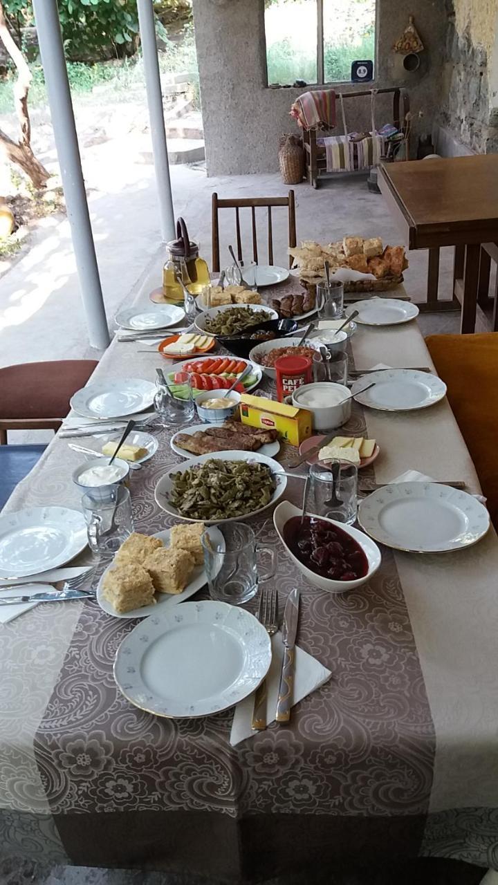 B&B Ruzan Yeghegnadzor Екстериор снимка